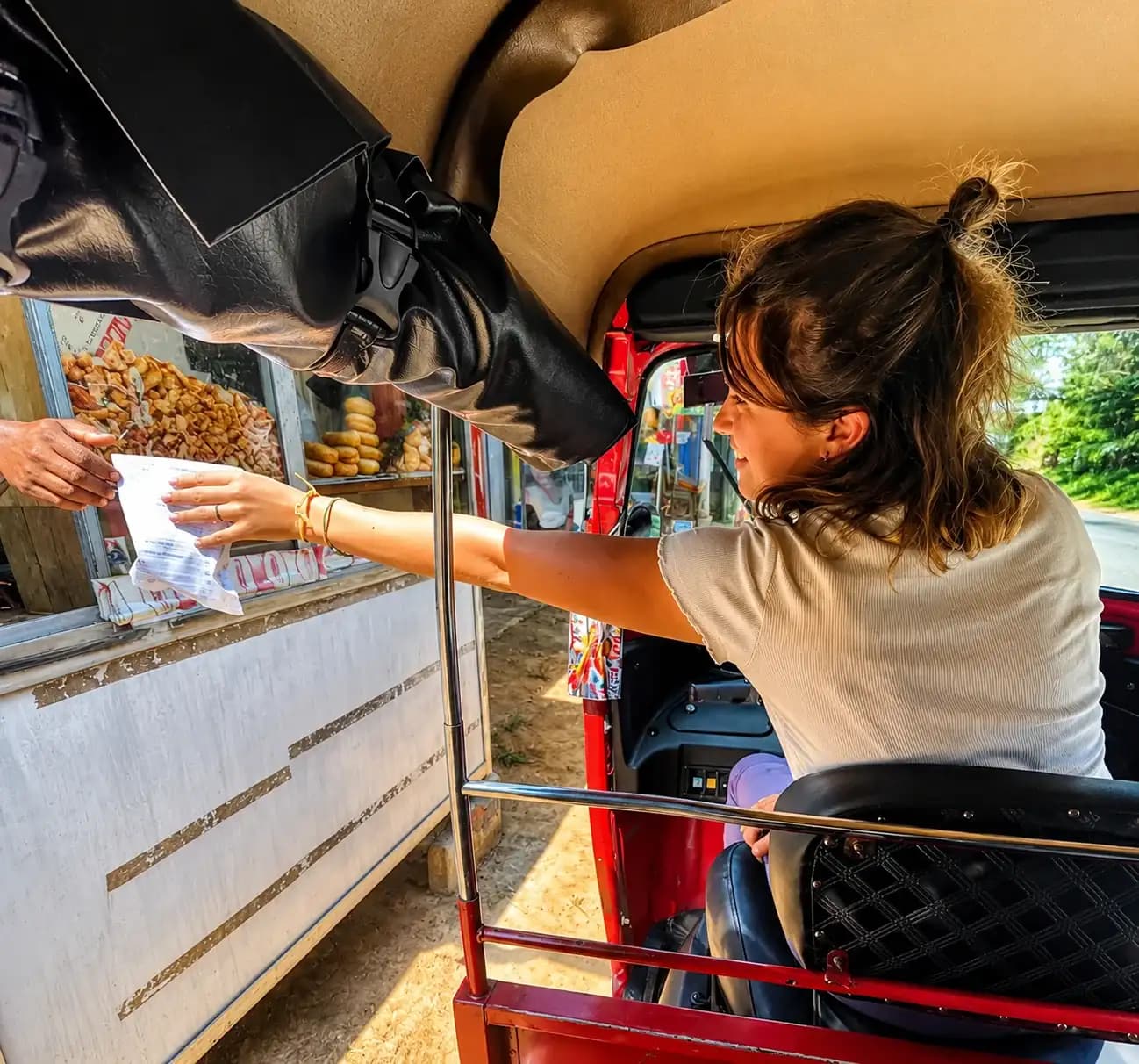 Tuk Tuk Rental Price in Sri Lanka — €9 Per Day