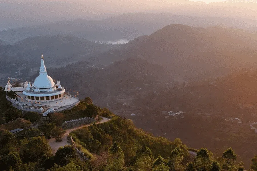 Bandarawela hill-country town tea and vegetable plantations